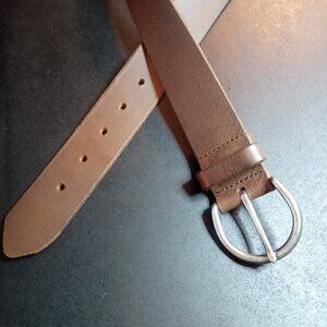 Eddie Bauer leather belt.  Brown. Med. 39" long, 1 1/2 " wide.  Silver buckle.
